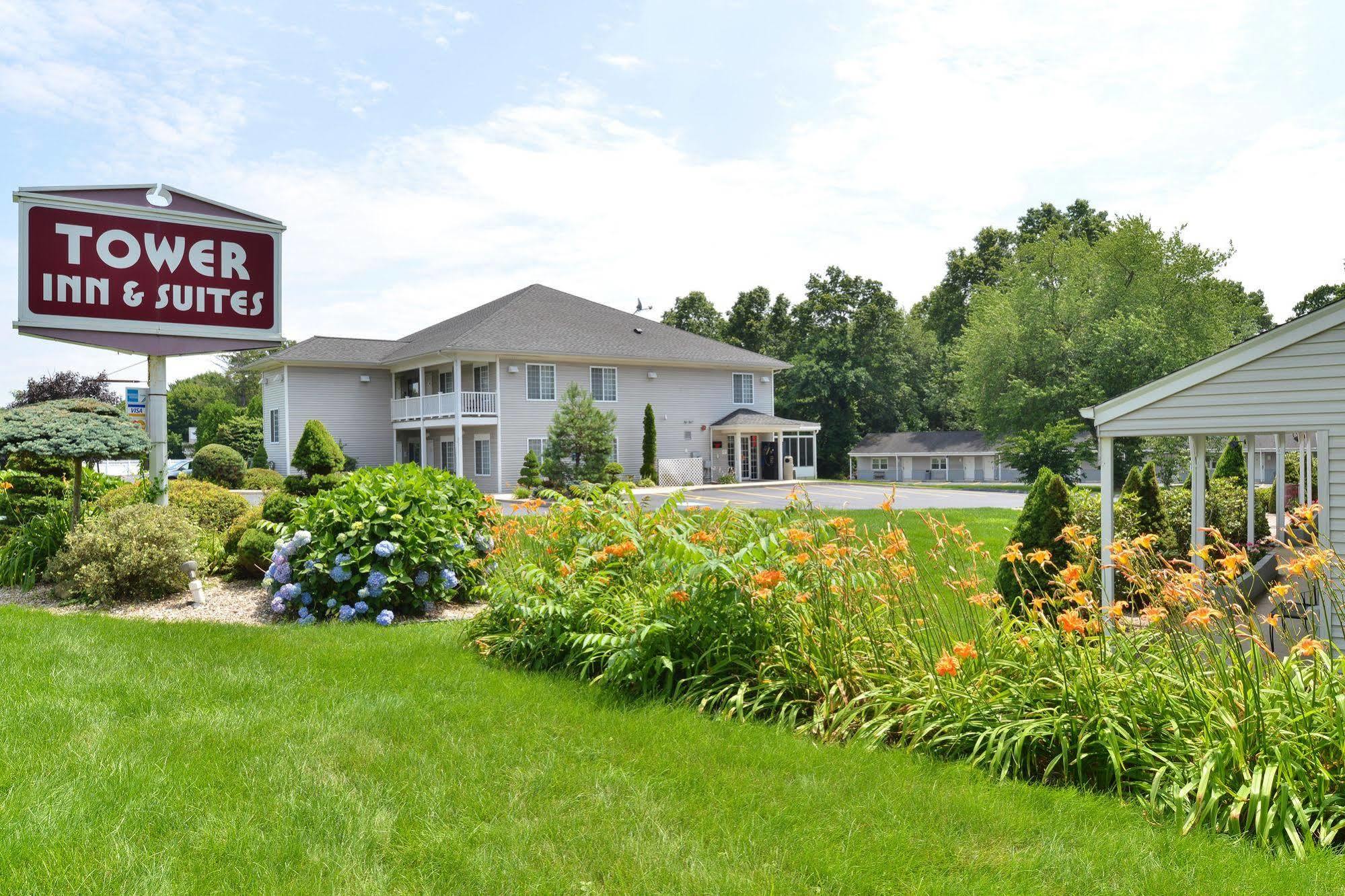Tower Inn And Suites Of Guilford / Madison Exterior foto